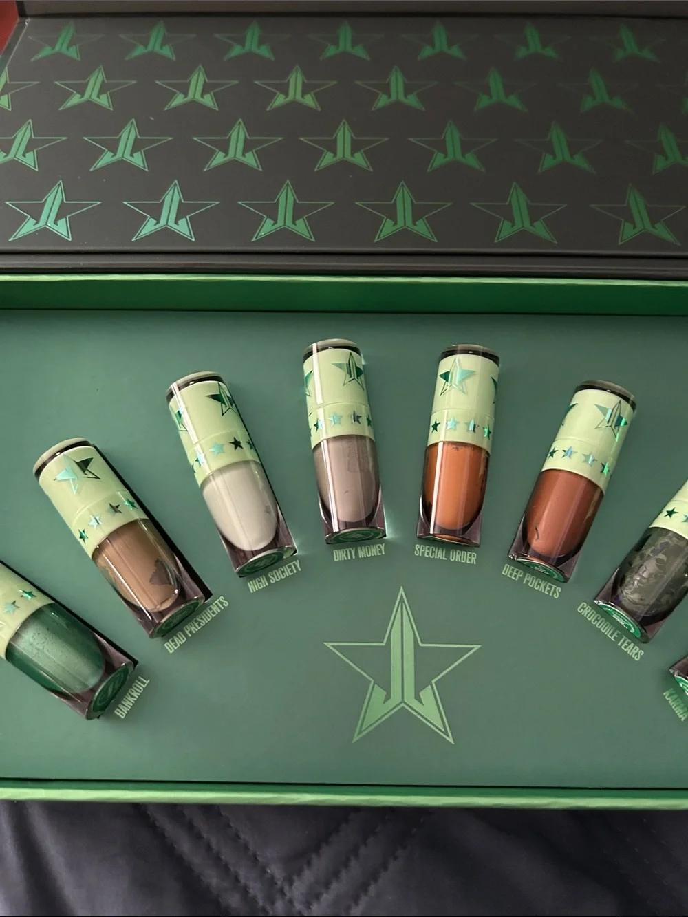 Jeffree Star money, honey velour lipsticks